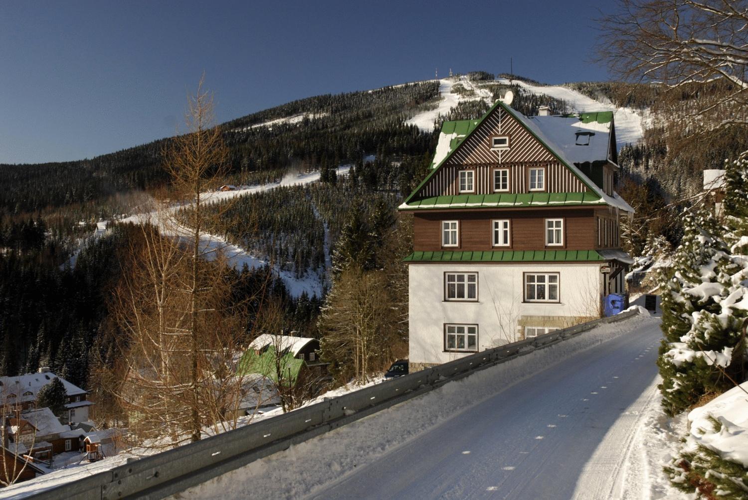 Astoria Inn Špindlerŭv Mlýn Exteriör bild